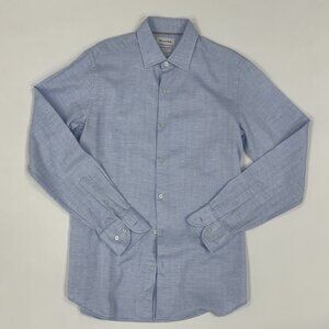 Men’s Light Blue Classic Button-Up Shirt